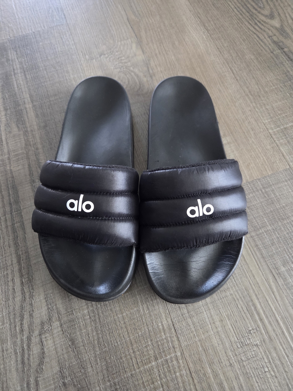 ALO Yoga Kids Black Padded Slide Sandals